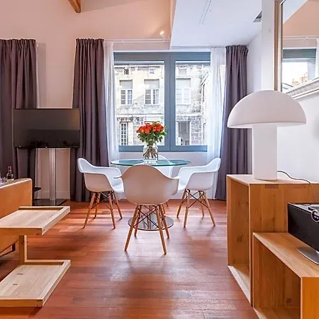Loft Luxe Hyper Centre: Terrasse/piscine/ Salle De Sport Bed & Breakfast
