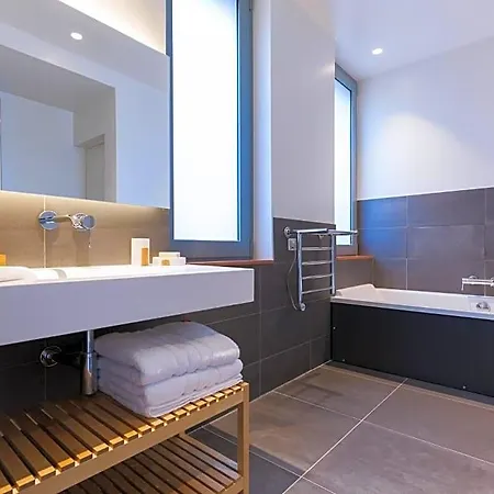 Loft Luxe Hyper Centre: Terrasse/piscine/ Salle De Sport Bed & Breakfast 4*