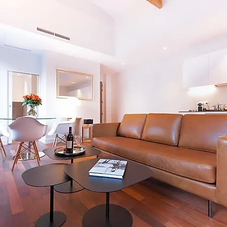 Loft Luxe Hyper Centre: Terrasse/piscine/ Salle De Sport Bed & Breakfast Bordeaux