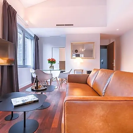 Loft Luxe Hyper Centre: Terrasse/piscine/ Salle De Sport Bed & Breakfast Bordeaux