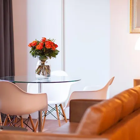 Loft Luxe Hyper Centre: Terrasse/piscine/ Salle De Sport 住宿加早餐酒店